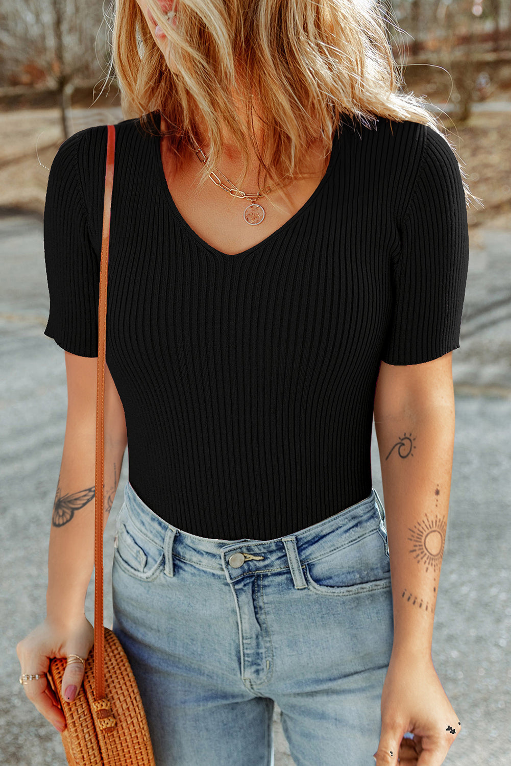 White V Neck Ribbed Knit Lightweight Short Sleeve Sweater