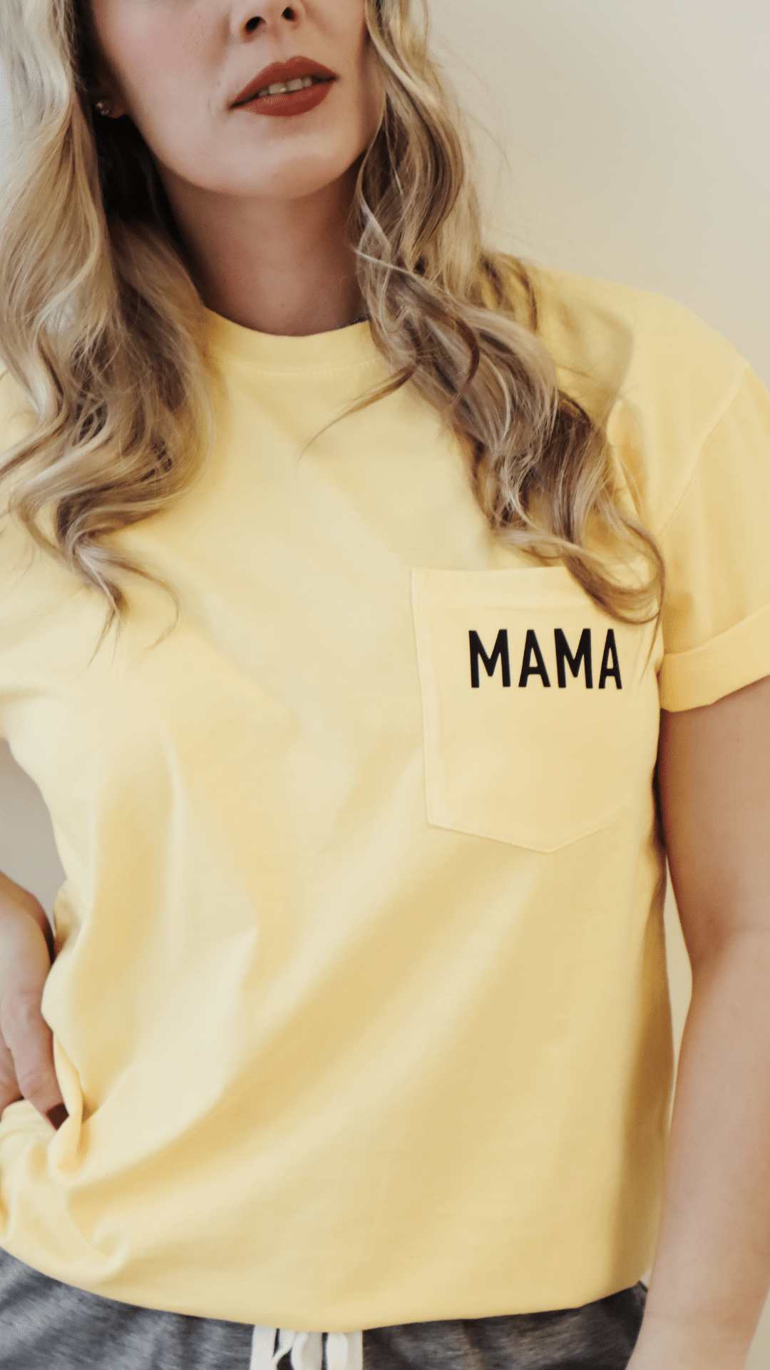 Sunshine MAMA Pocket T-shirt