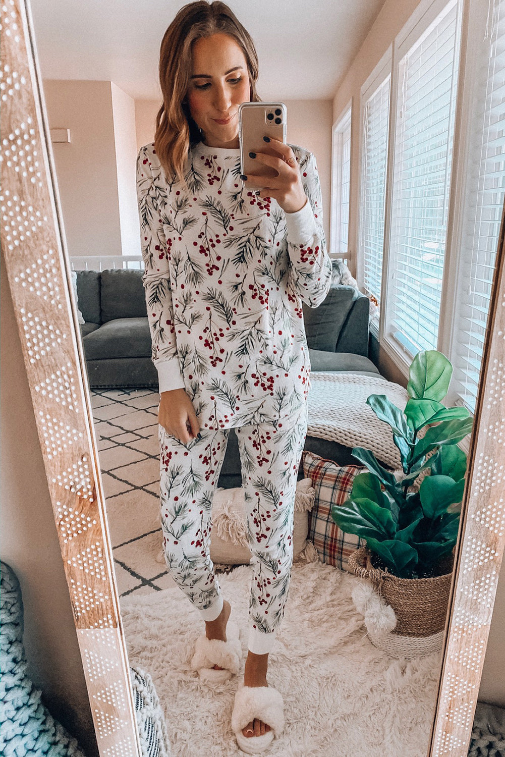 White Holly Print Thermal Pullover Pants Lounge Set