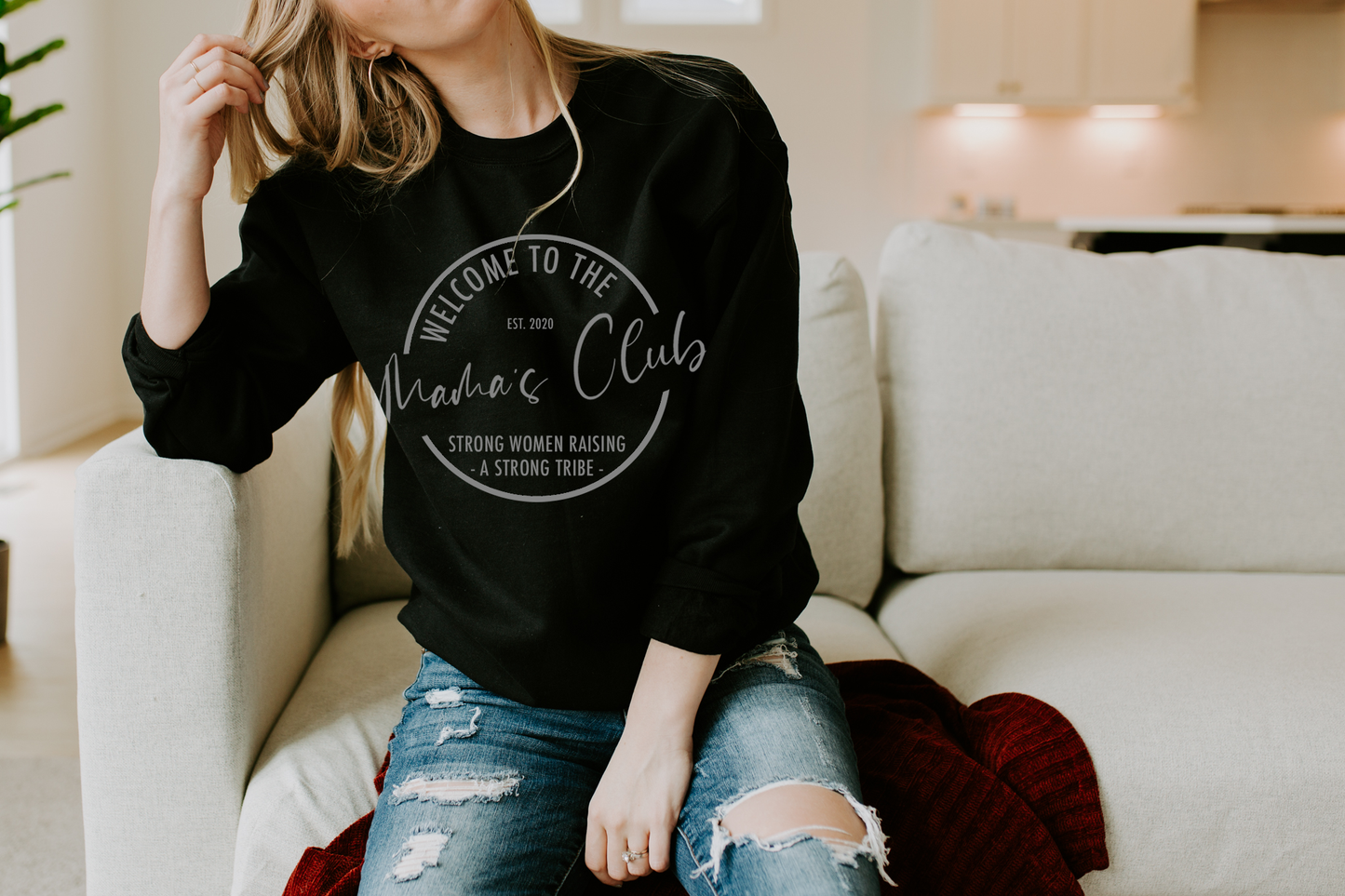 MAMAs Club Crewneck